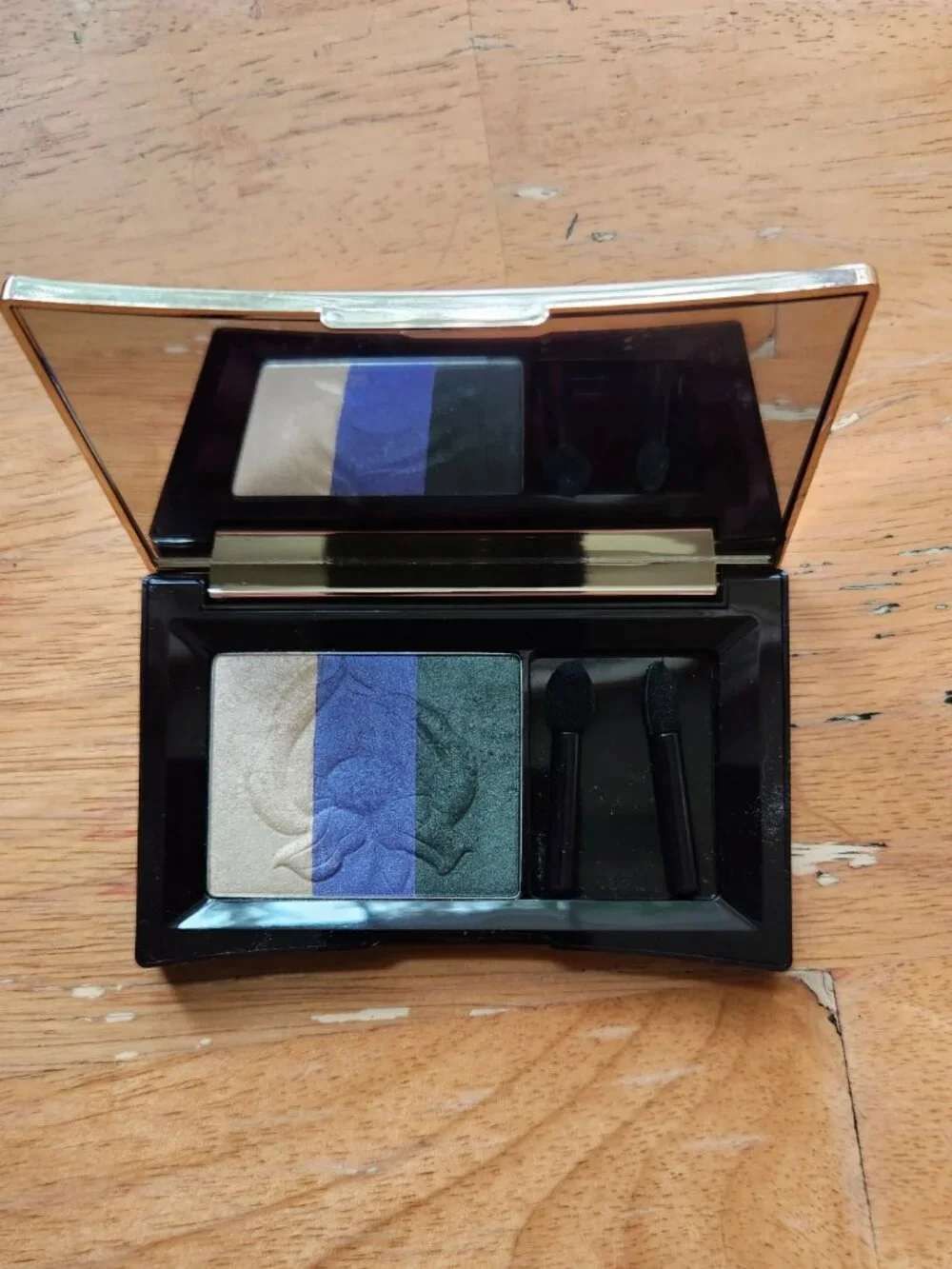 Yves Rocher Eyeshadow Palette 01 Variations Beige Purple Lavender Lilac Green Go
